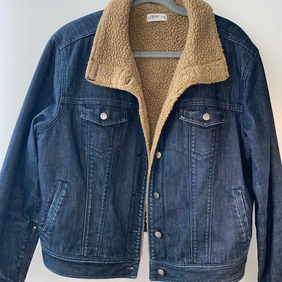 Vintage navy blue Jean jacket with brown fur collar - Picture 7 of 12